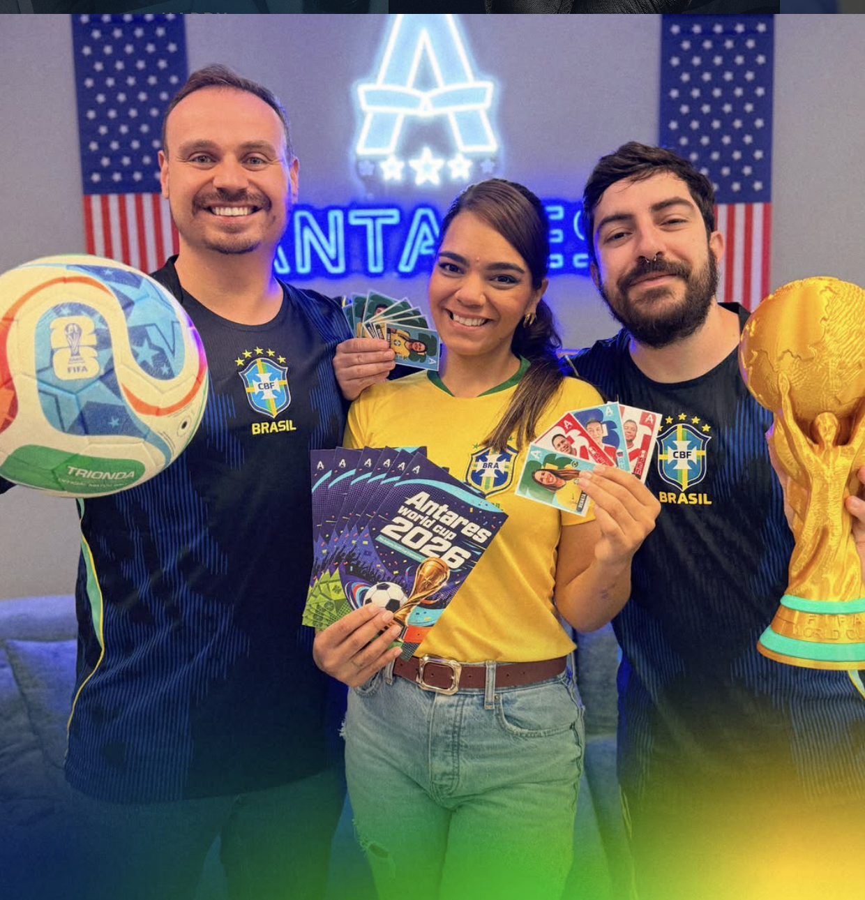 Equipe Antares com o álbum Antares World Cup 2026